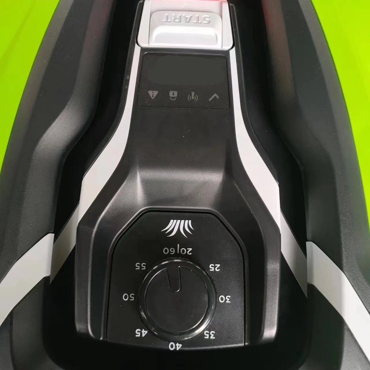 GPSスマート電動自律型ワイヤレス芝刈り機ロボットRTKブレ - Smart Gardening のレビューと価格
